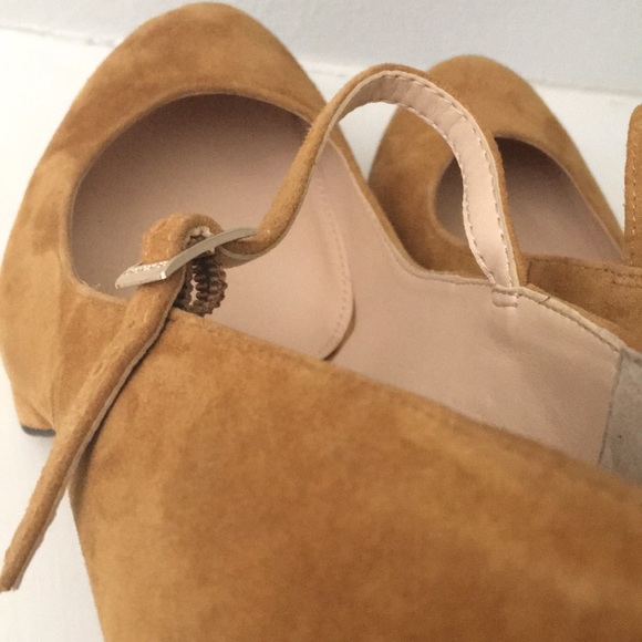 Vince Camuto "Joshlynn" Suede Mary Jane tan Pumps - Picture 13 of 17